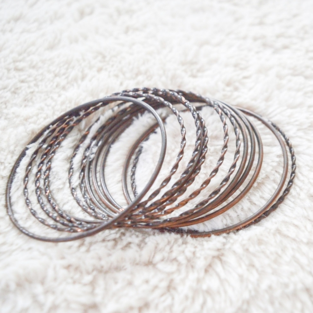 LIKE New Bronze Bangle Set